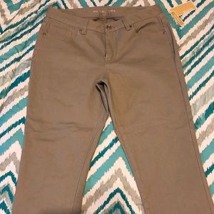 BNWT MK Capris